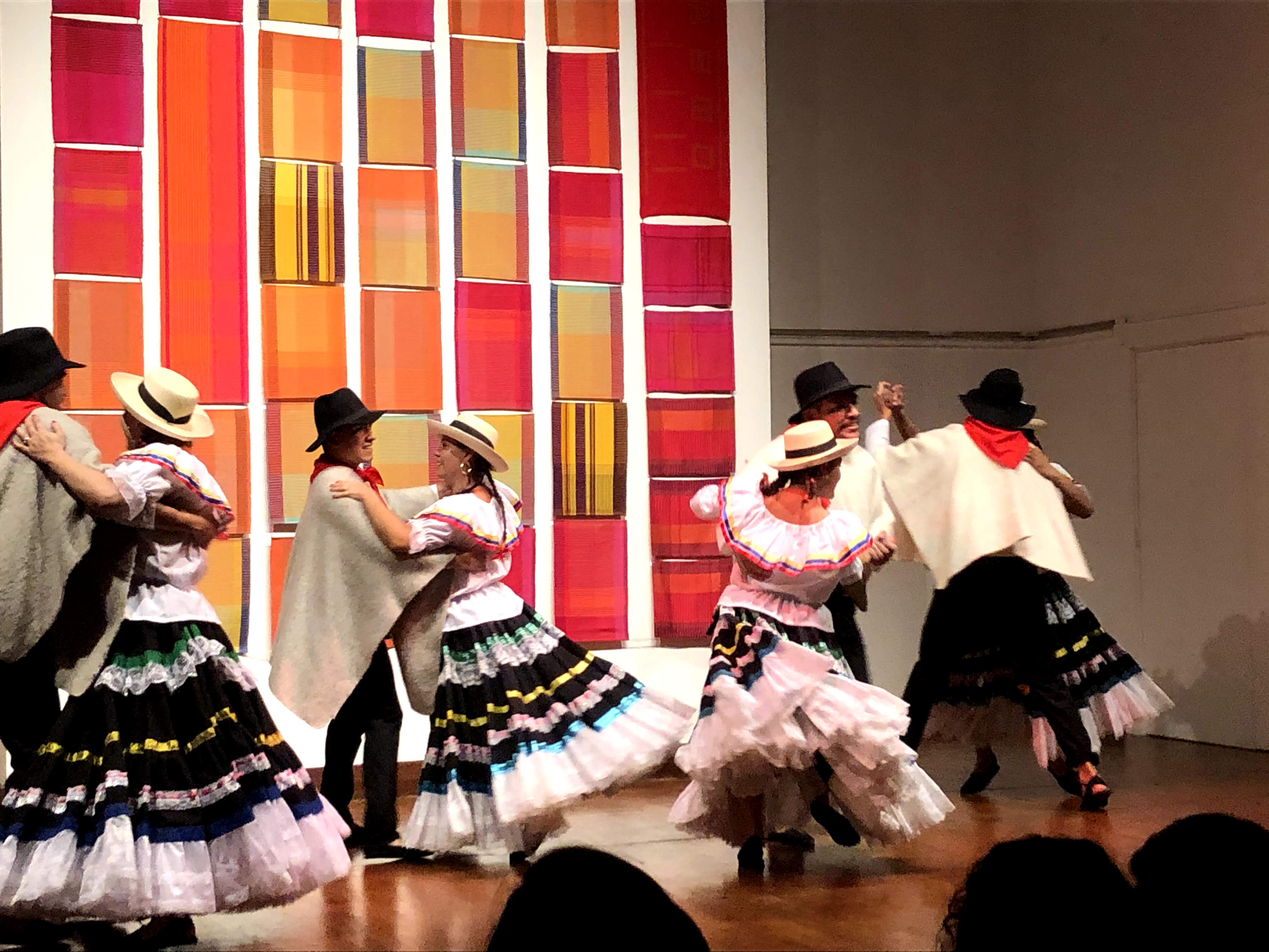 Danza Folclorica Colombiana en Londres - Grand Gala Talentos 2019 - Pasillo de Cundinamarca Performed by Sandra, Denise, Tatiana, Johana, Ney, Petter, Jonathan y.jpg