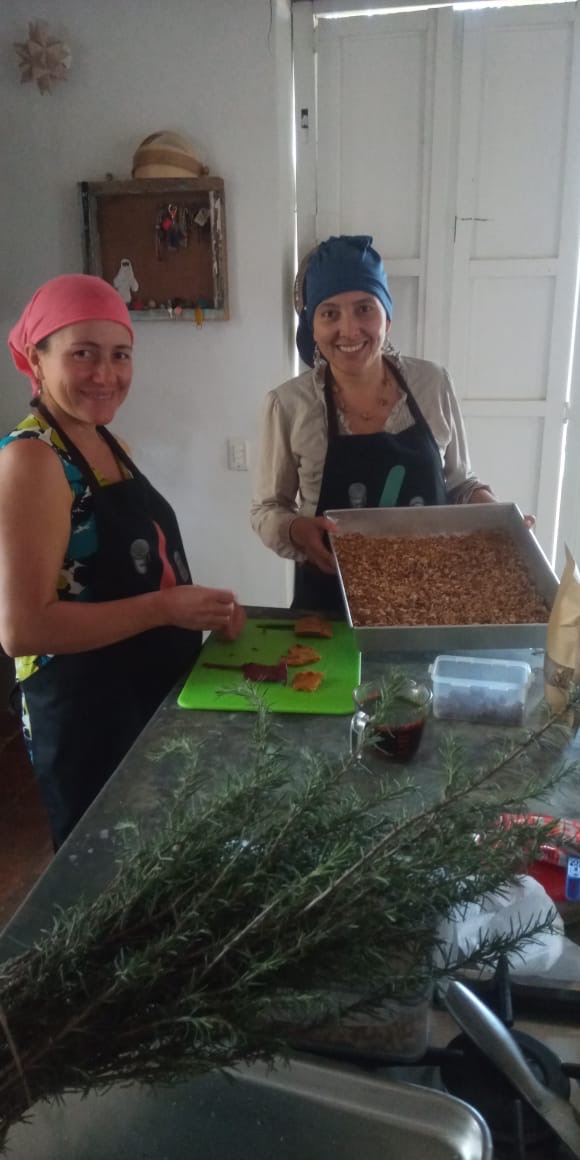 Frutos Conciencia Barichara - Barichara, Margarita and her team